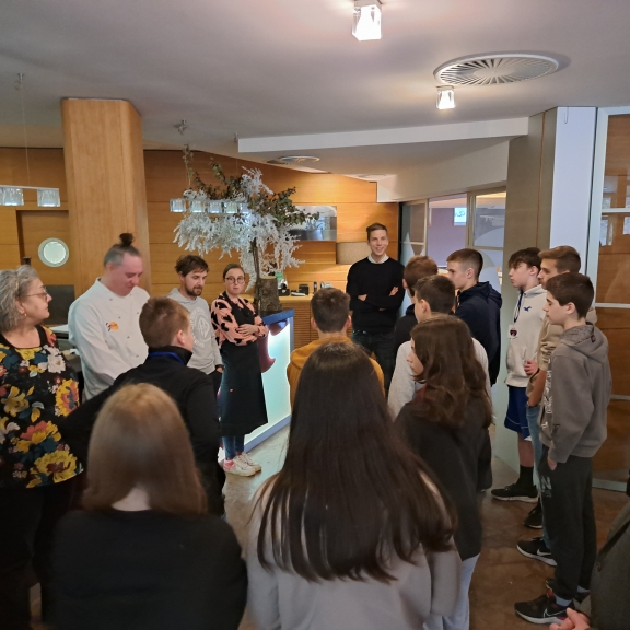 Predstavitev gostinskih poklicev