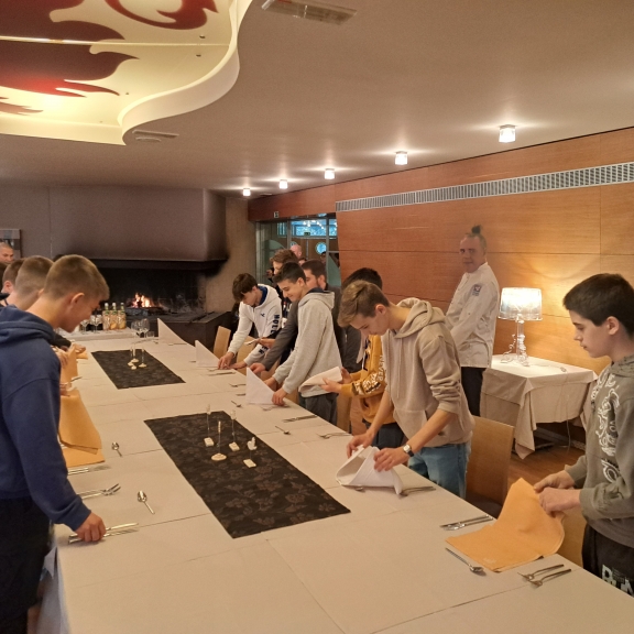 Predstavitev gostinskih poklicev in praktična izkustva