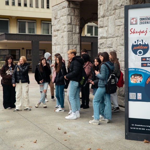 Zbiranje pred MONG pred odhodom na podjetja